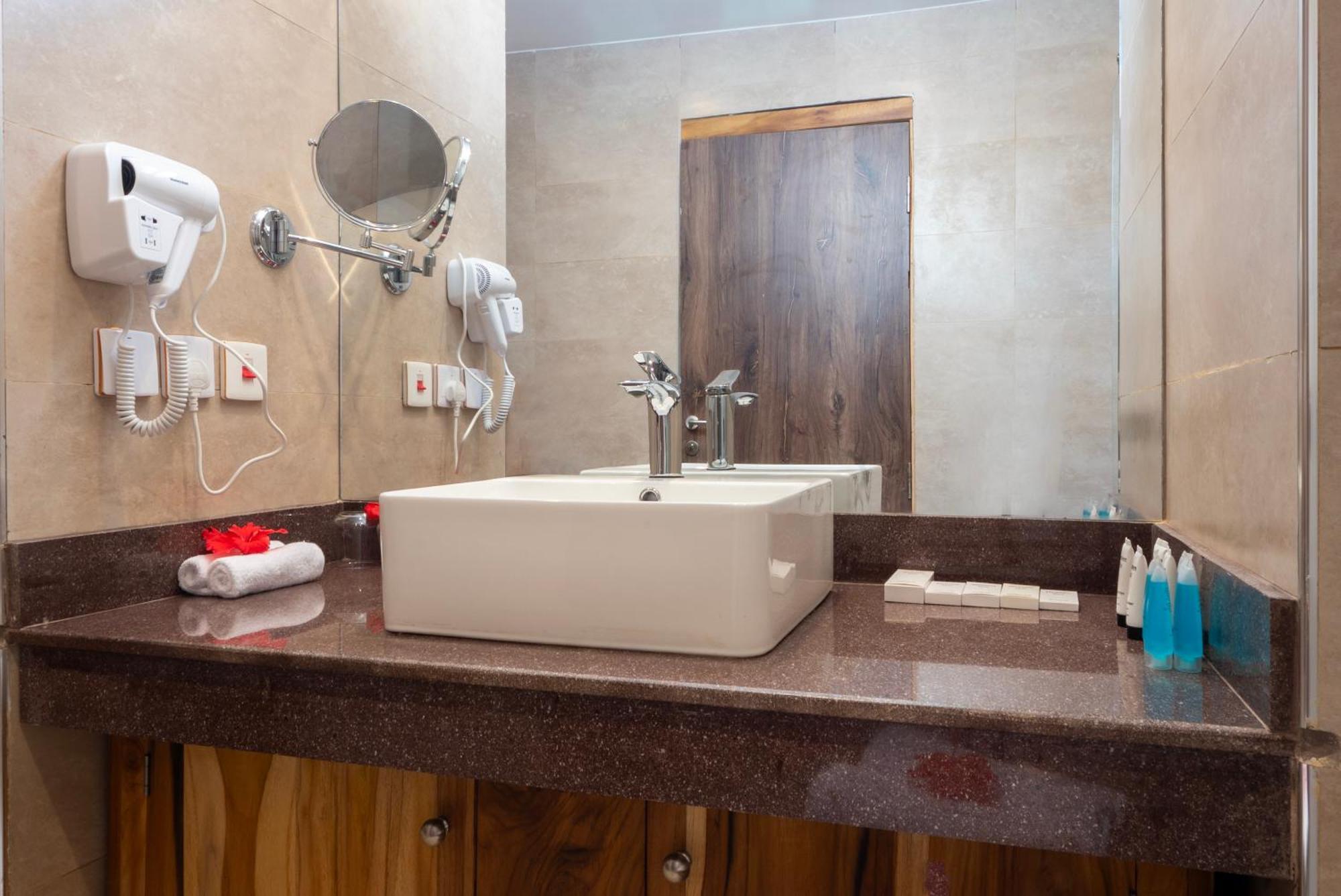 Royal Mandarin Hotel & Resort Pwani Mchangani Dış mekan fotoğraf